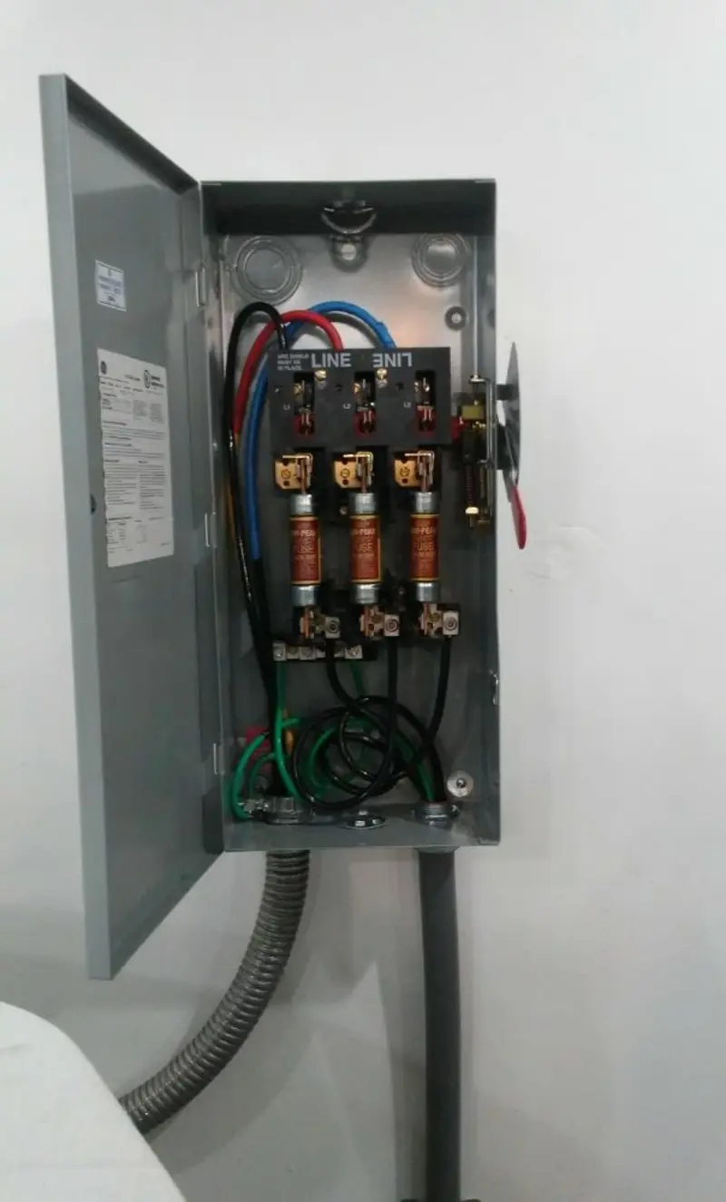 Three-phase disconnect switch installed for Smoke Detector Installation in Brent